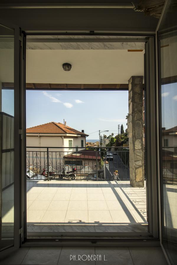 Bed and Breakfast Profumo Di Mare Free Private Parking Included à San Remo Extérieur photo